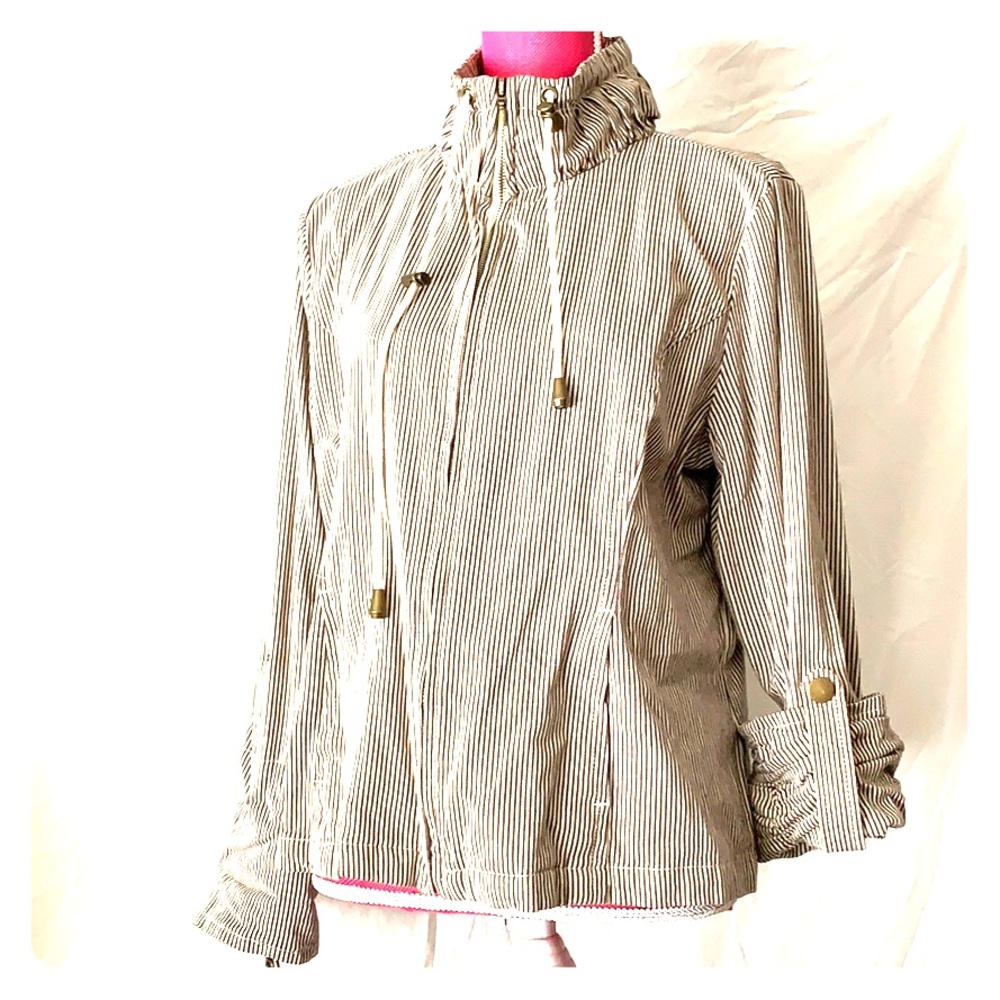 Light weight zip up jacket